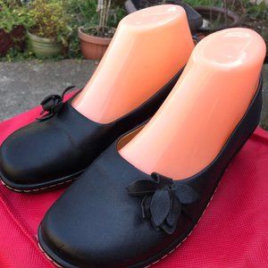 KB & Company Black Leather Sandals Size 7.5